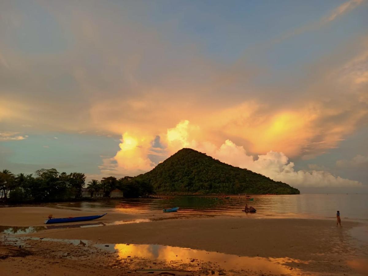 Sam'S Guesthouse M'Pai Bay Đảo Koh Rong Samloem Ngoại thất bức ảnh
