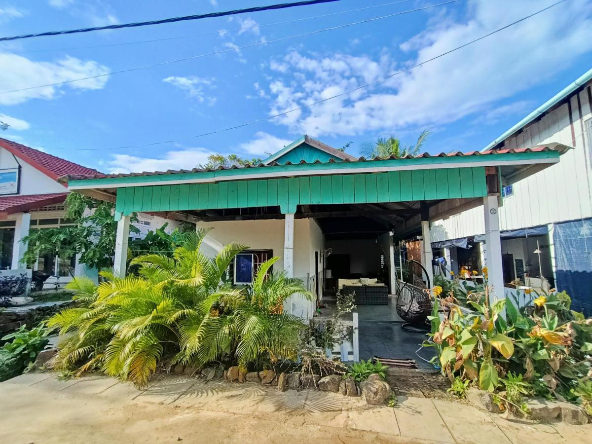 Sam'S Guesthouse M'Pai Bay Đảo Koh Rong Samloem Ngoại thất bức ảnh