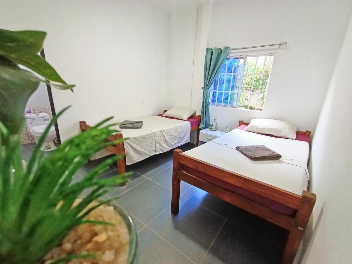 Sam'S Guesthouse M'Pai Bay Đảo Koh Rong Samloem Ngoại thất bức ảnh