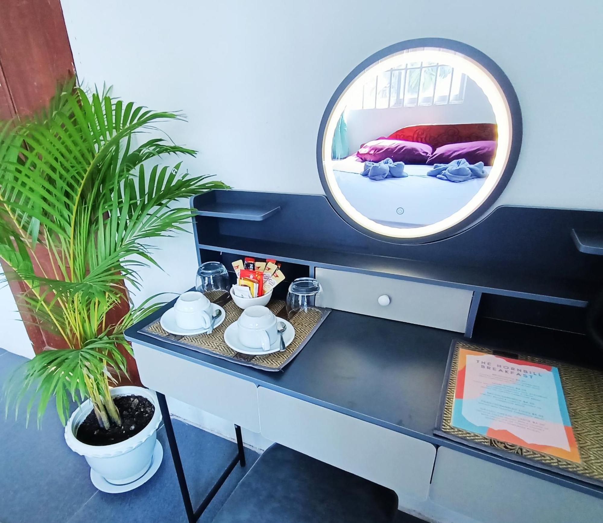 Sam'S Guesthouse M'Pai Bay Đảo Koh Rong Samloem Ngoại thất bức ảnh